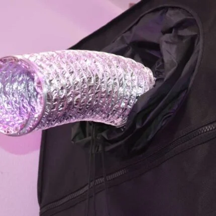 Ducto flexible de aluminio de seis pulgadas, muestra de la colocación de este ducto de ventilación.