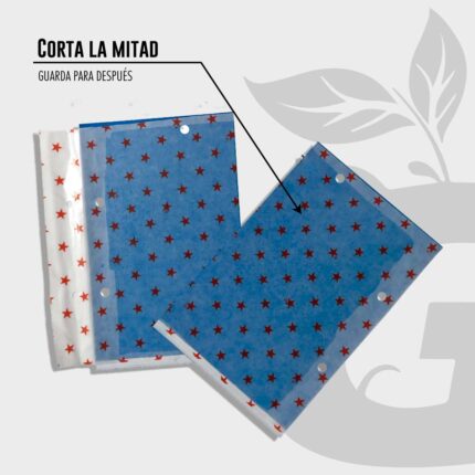 Trampa adhesiva para plagas azul, muestra de dos trampas dentro de su empaque las cuales puedes romper a la mitad.